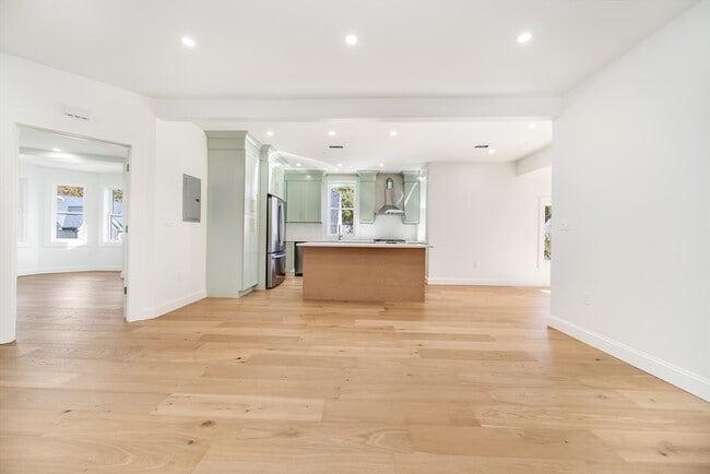 11 Knollin St in Malden, MA - Building Photo - Building Photo