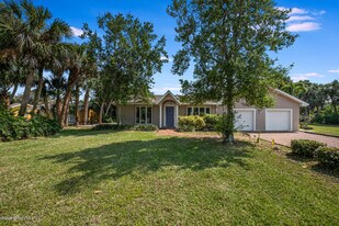 405 Sunset Blvd in Melbourne Beach, FL - Building Photo