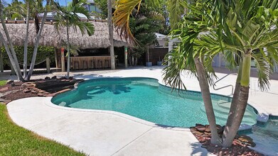 930 S Lakeside Dr in Lake Worth Beach, FL - Building Photo - Building Photo