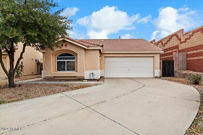 property at 3305 N Everest