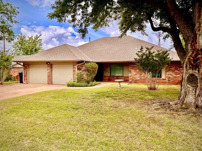 4059 NW 62nd Terrace in Oklahoma City, OK - Building Photo - Building Photo