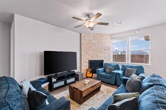 2517 Amistad Ln in Corinth, TX - Building Photo - Building Photo