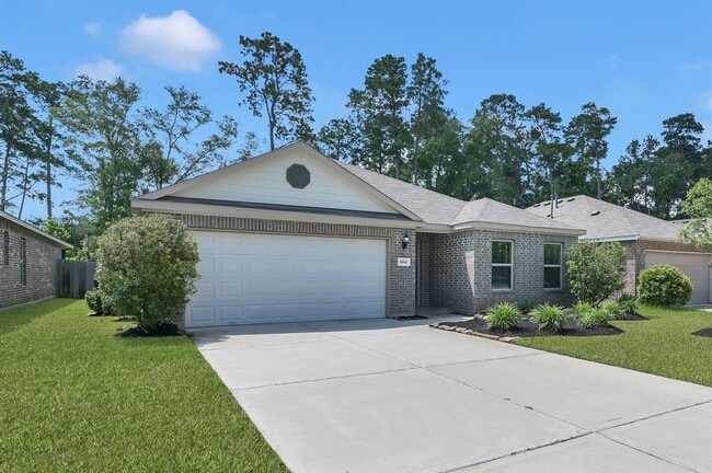 8011 Dauntless Dr in Magnolia, TX - Building Photo - Building Photo