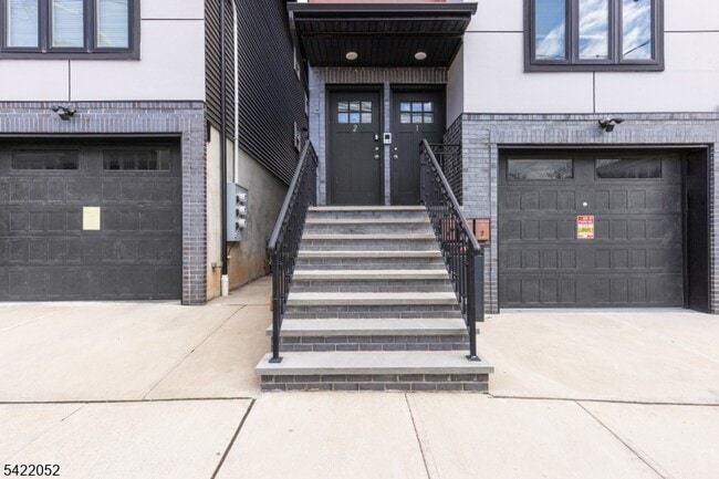 19 Shaw Ave in Newark, NJ - Building Photo - Building Photo