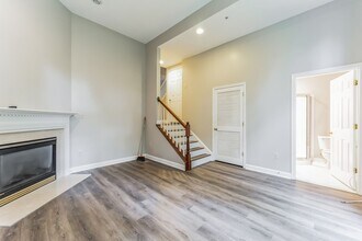 4842 Lee Hollow Pl in Ellicott City, MD - Foto de edificio - Building Photo