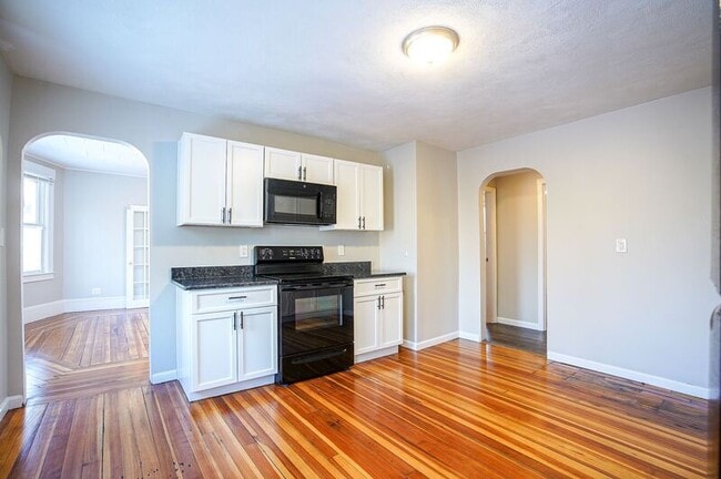 1012-12 River St in Agawam, MA - Building Photo - Building Photo