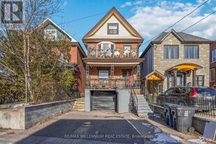 17 Greenlaw Ave in Toronto, ON - Building Photo