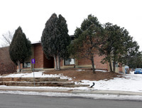 1322 Holland Park Blvd in Colorado Springs, CO - Foto de edificio - Building Photo