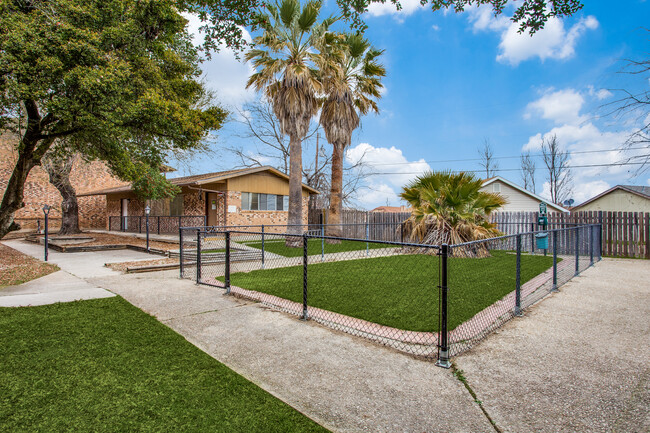 El Dorado Apartments in Killeen, TX - Foto de edificio - Building Photo