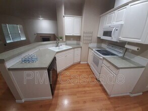 2185 Hammond Ave in Dupont, WA - Building Photo - Building Photo