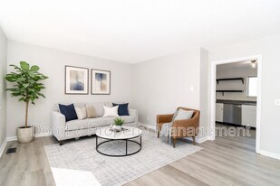 2983 E Freedom Cir in Ooltewah, TN - Building Photo