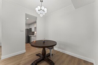 2829 Timmons Ln in Houston, TX - Building Photo - Building Photo