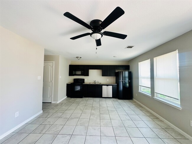 16698 E Forrestal St in Montgomery, TX - Building Photo - Building Photo