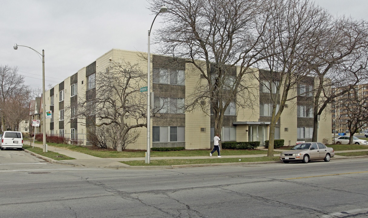 Milwood Apartments in Milwaukee, WI - Foto de edificio
