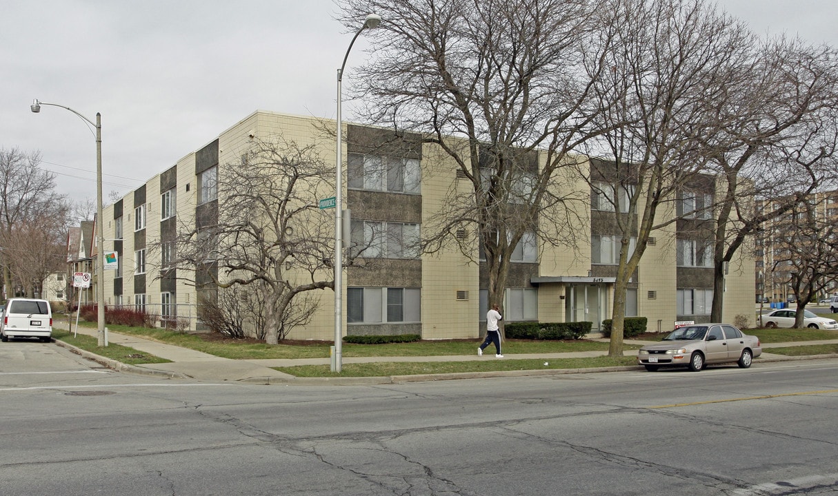 Milwood Apartments in Milwaukee, WI - Building Photo