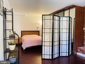 928 Venice Dr in Silver Spring, MD - Building Photo - Building Photo