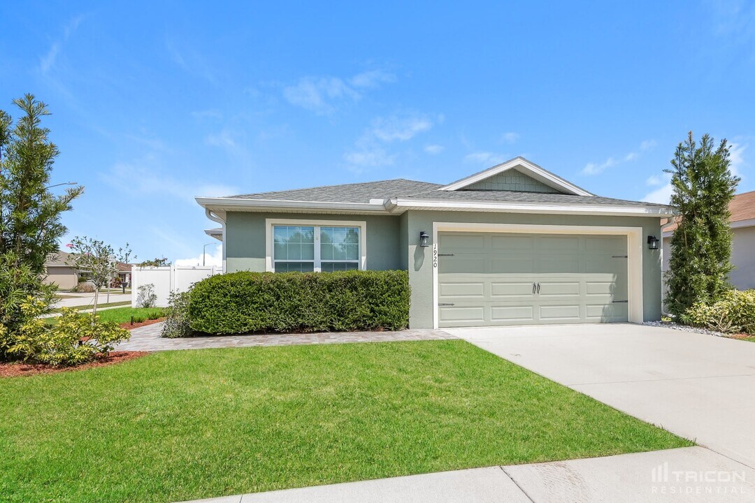 1920 Bretton Ridge Dr in Winter Haven, FL - Building Photo