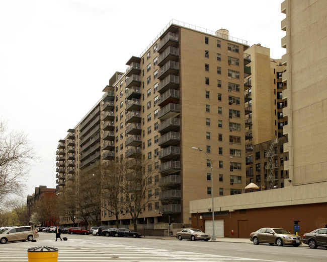 50 West 97th Street in New York, NY - Building Photo - Building Photo