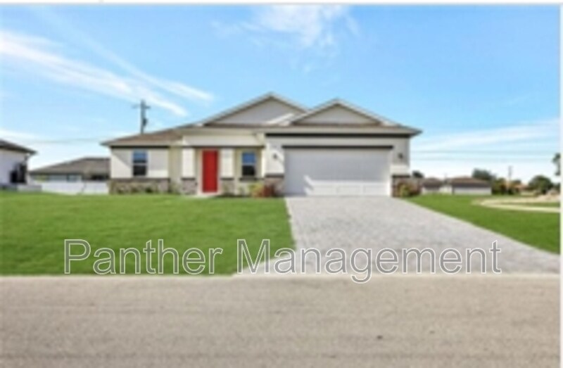 1310 NW Juanita Pl in Cape Coral, FL - Building Photo