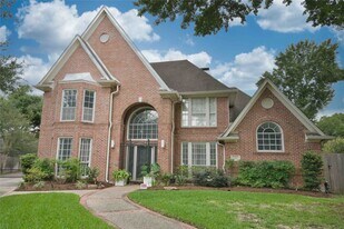615 Timber Cir in Houston, TX - Building Photo