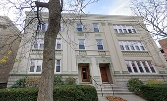 76 Egmont St, Unit 5 in Brookline, MA - Building Photo