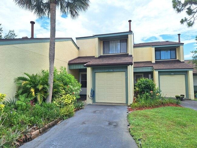 157 Club House Blvd in New Smyrna Beach, FL - Building Photo - Building Photo