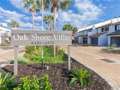6453 Oakshore Dr in Panama City, FL - Foto de edificio