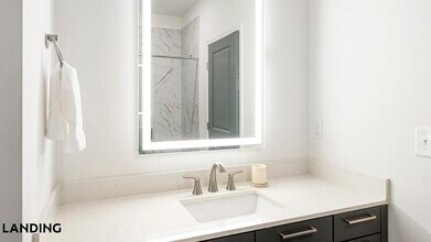 5102 Station Dr, Unit 2122 in Birmingham, AL - Foto de edificio - Building Photo