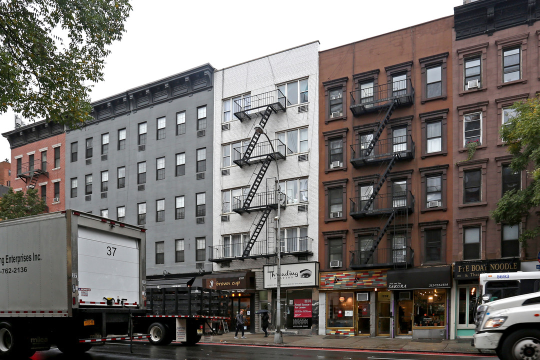 1707 second Avenue in New York, NY - Building Photo