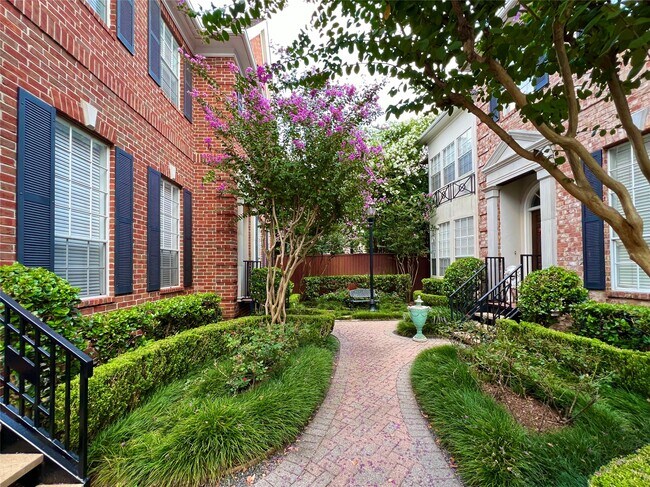 6831 Staffordshire Blvd in Houston, TX - Building Photo - Building Photo