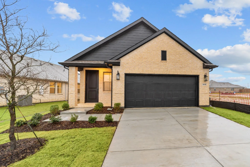 3606 Clover Leaf Ln in Sherman, TX - Building Photo