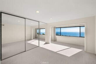 21751 Ocean Vista Dr in Laguna Beach, CA - Building Photo - Building Photo