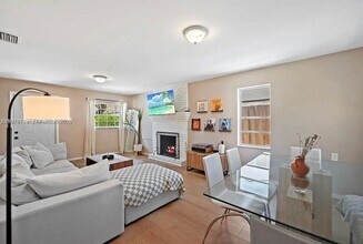 1480 SW 26th Ave in Fort Lauderdale, FL - Building Photo - Building Photo