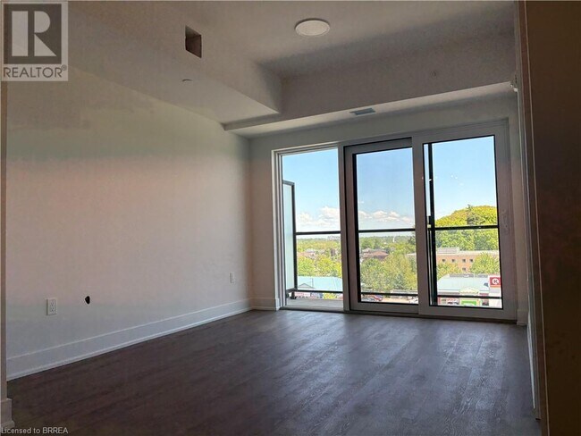 575 Conklin Rd in Brantford, ON - Building Photo - Building Photo