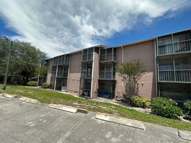 115 Oyster Bay Cir in Altamonte Springs, FL - Building Photo