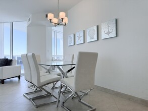 18201 Collins Ave, Unit 1501A in Sunny Isles Beach, FL - Foto de edificio - Building Photo