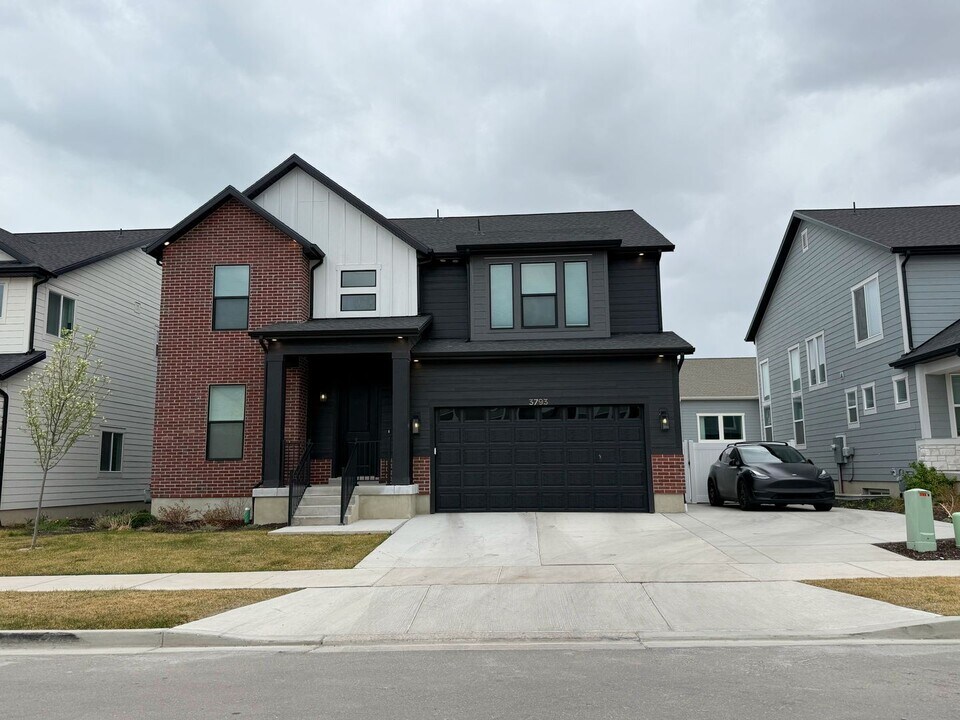 3793 W 1200 N in Saratoga Springs, UT - Building Photo