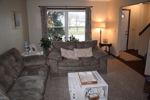 322 N Moreland Blvd in Waukesha, WI - Building Photo