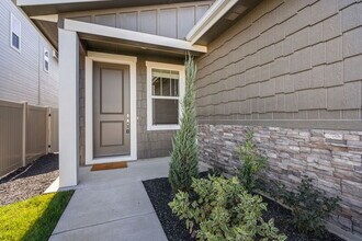 6235 W Fireline St in Meridian, ID - Building Photo - Building Photo