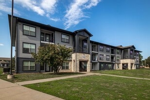 Inwood Crossings in Wichita, KS - Building Photo