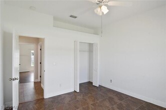 805 SW 4th Pl in Cape Coral, FL - Building Photo - Building Photo