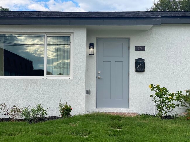 145 S Halifax Ave, Unit 2 in Daytona Beach, FL - Building Photo - Building Photo