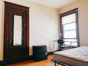 715 Maryland Ave, Unit 1 in Syracuse, NY - Building Photo - Building Photo