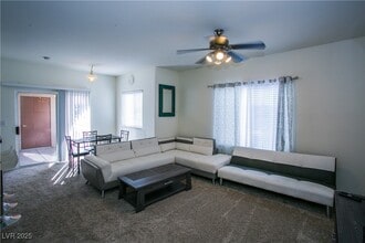 4655 Gold Dust Ave in Las Vegas, NV - Building Photo - Building Photo