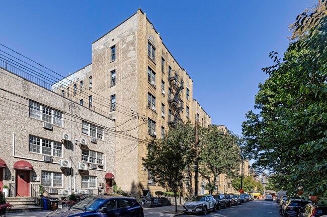 2101 Cedar Ave