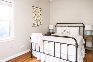 628 W Schubert Ave in Chicago, IL - Building Photo - Building Photo