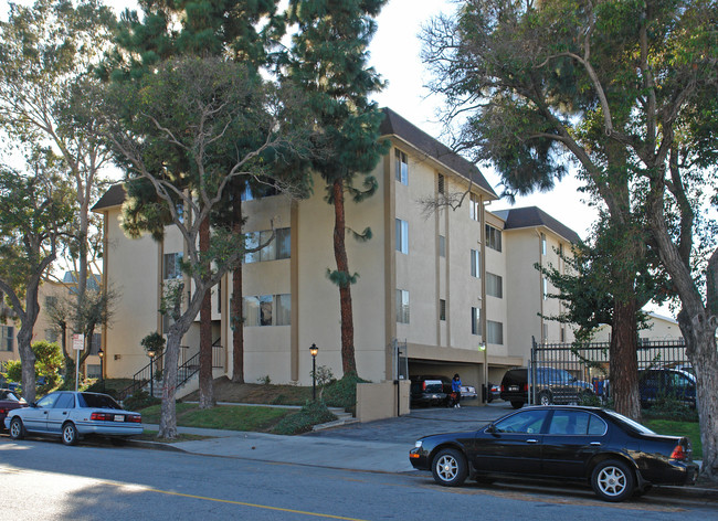 Villa Wilton Apartments in Los Angeles, CA - Foto de edificio - Building Photo