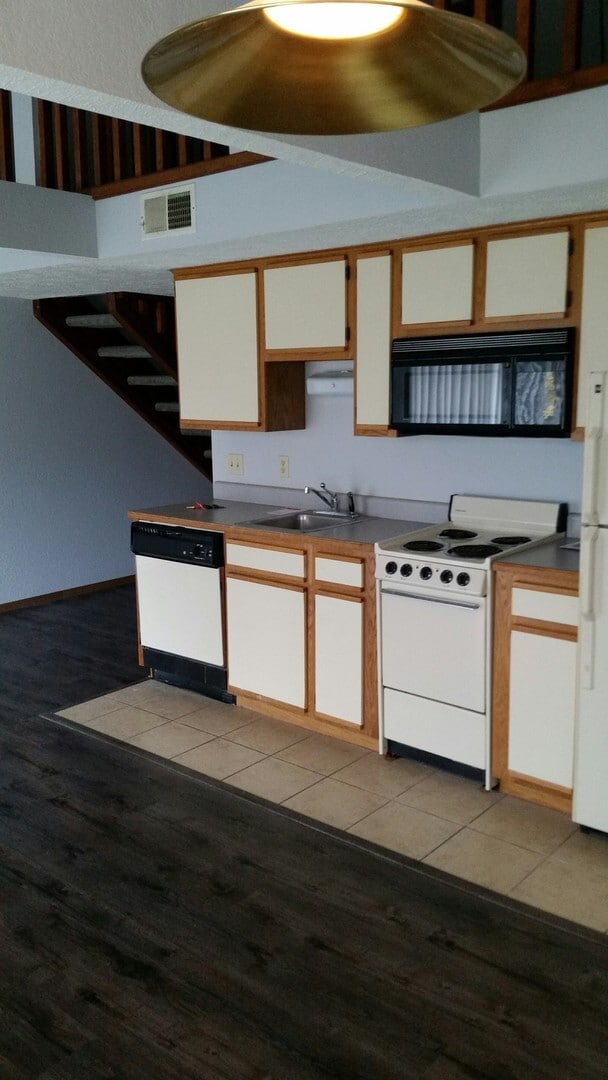 property at 7 Hunters Cove