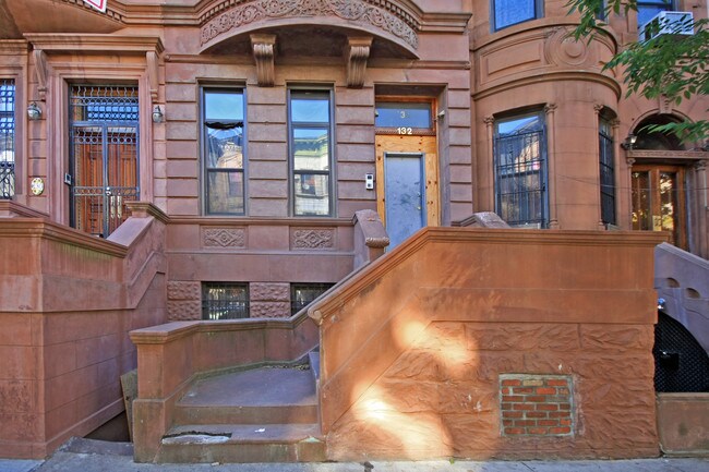 132 W 118th St in New York, NY - Building Photo - Building Photo