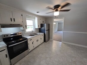 1711 Birdsong Rd in Petersburg, VA - Building Photo - Building Photo